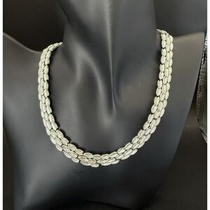 Vintage Trifari 15" Choker Burnished Silver Tone Necklace Leaves Retro